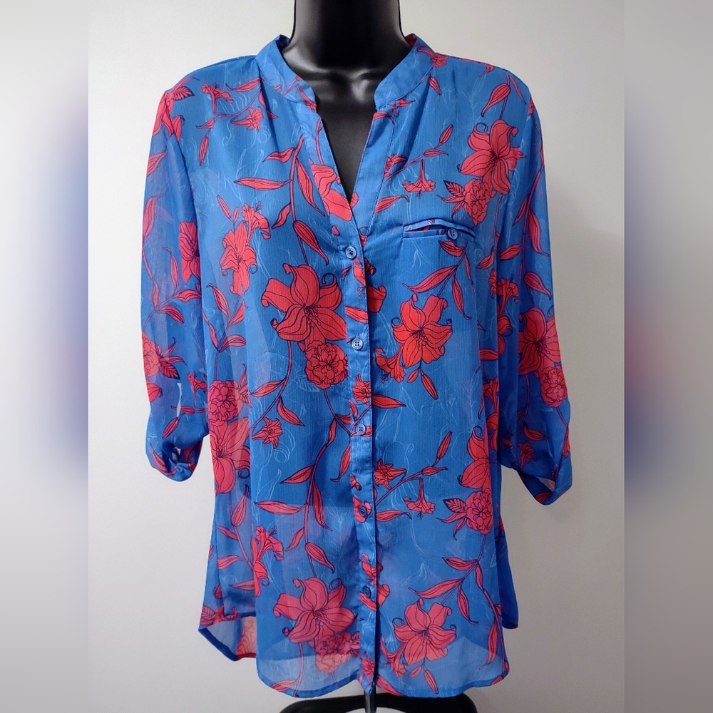 Kut from the Kloth Blouse, Blue and Red Floral, Size Medium, Excellent Condition
